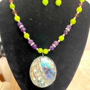 Mother of pearl necklace